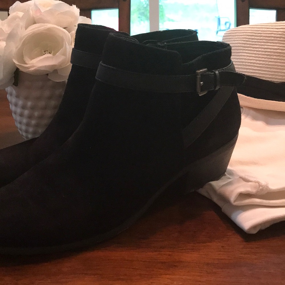 Sam Edelman Booties - Picture 2 of 4